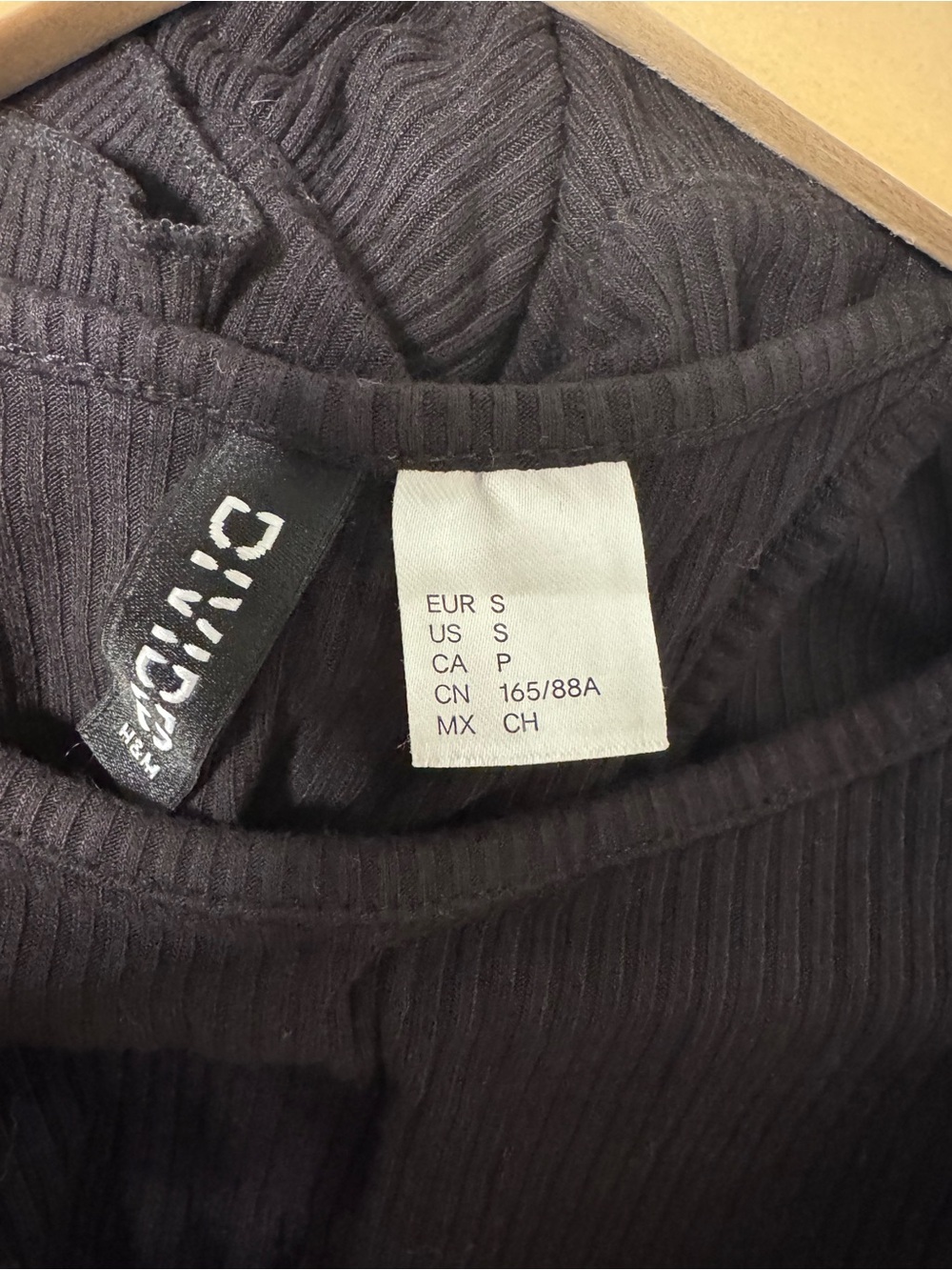 H&M Ribbed Black Ruffle-Hem Tank Top - Women - Picture 3 of 4